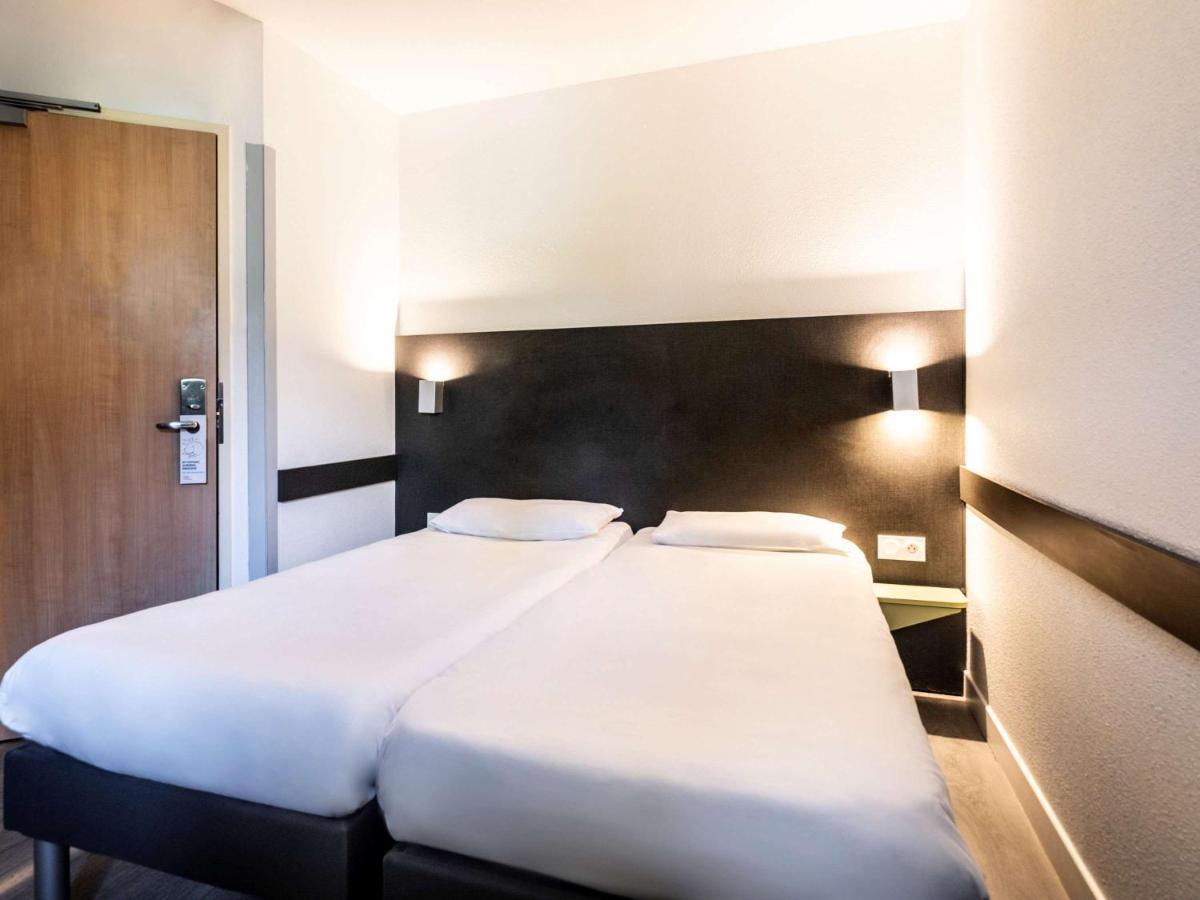 Ibis Budget Lyon Est Saint Quentin Fallavier Exterior photo