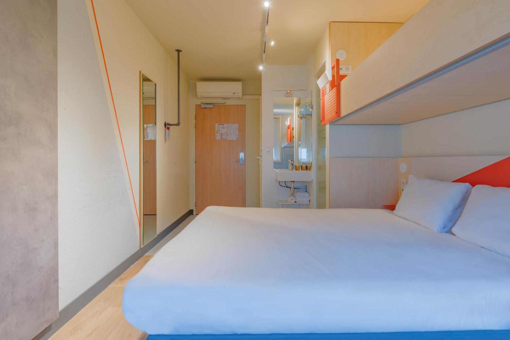 Ibis Budget Lyon Est Saint Quentin Fallavier Exterior photo