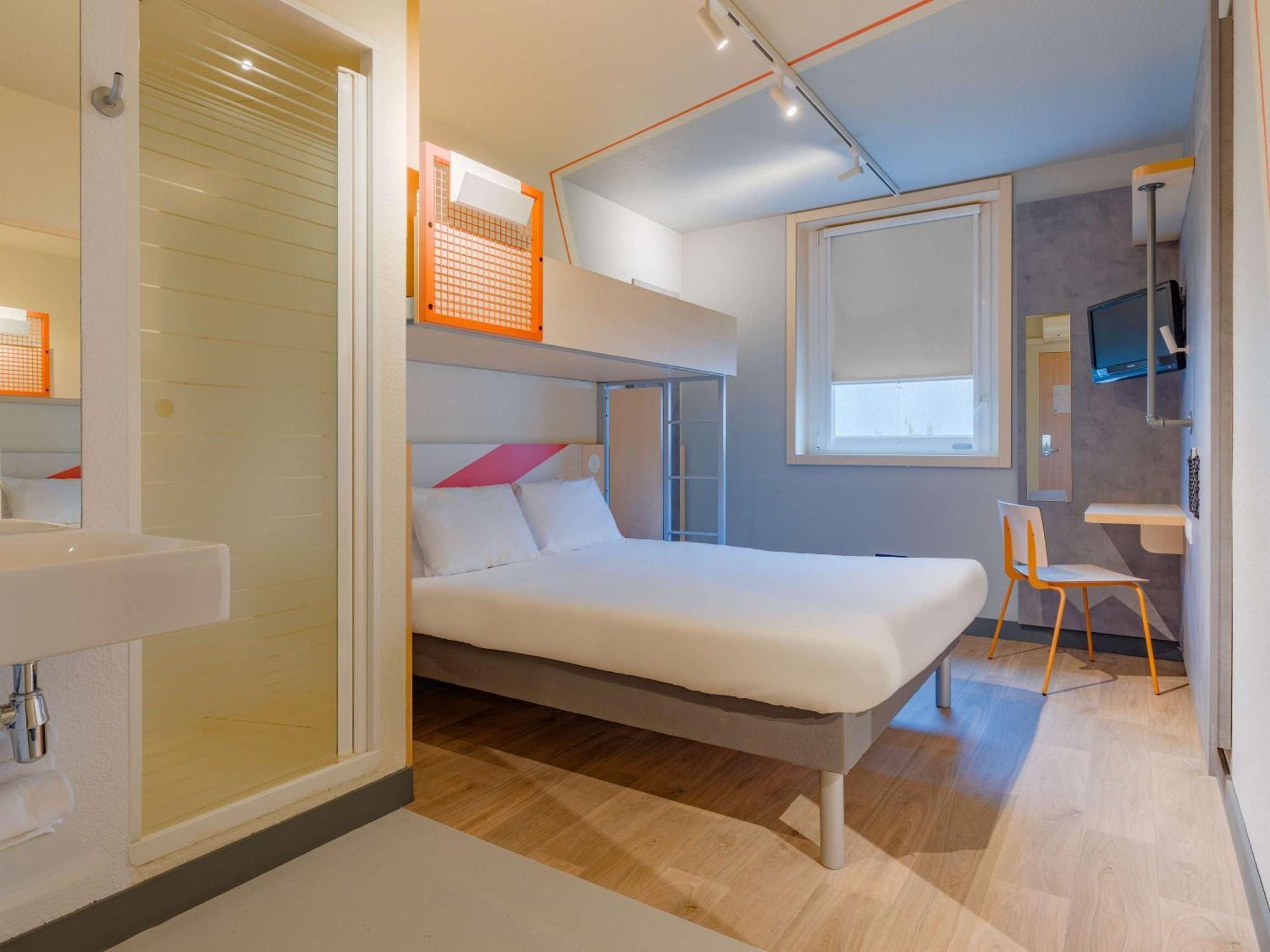 Ibis Budget Lyon Est Saint Quentin Fallavier Exterior photo