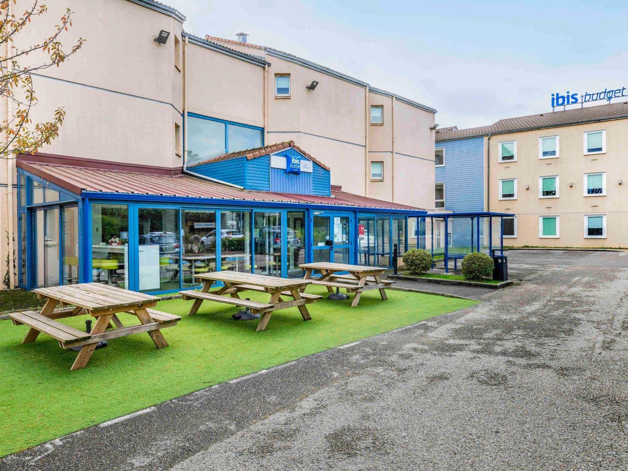 Ibis Budget Lyon Est Saint Quentin Fallavier Exterior photo