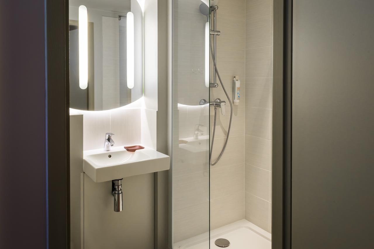 Ibis Budget Lyon Est Saint Quentin Fallavier Exterior photo